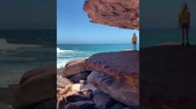 Look at these rocks π³